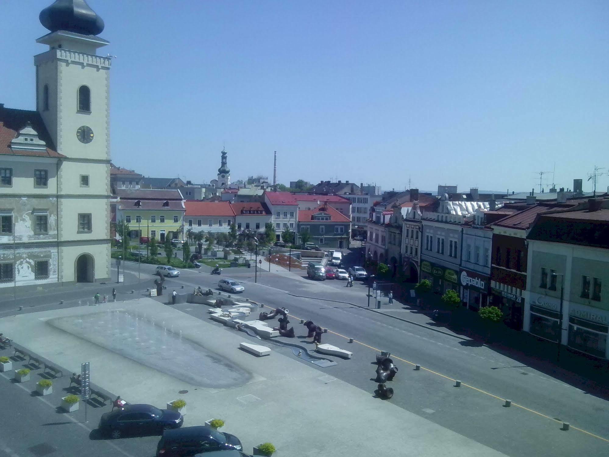 Hotel Zlaty Kohout Mladá Boleslav Dış mekan fotoğraf